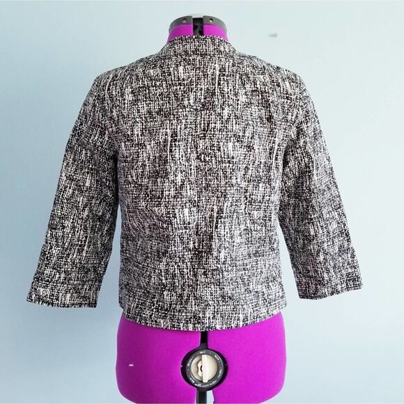 Michael by Michael Kors Metal Clasp Cropped Blazer - Picture 3 of 14